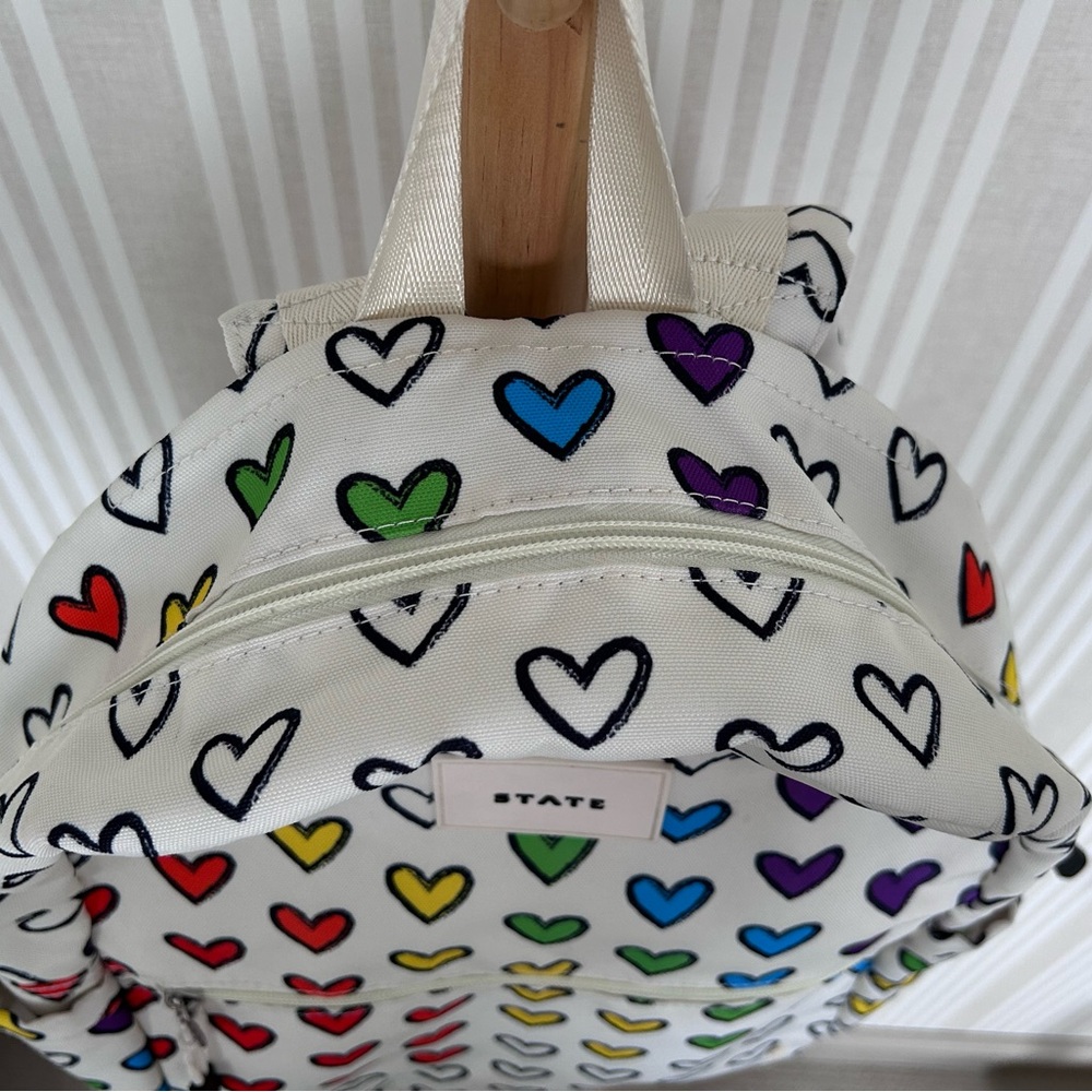 STATE Bags Kane Kids Travel Backpack in the Rainbow Hearts Print Travel School - Picture 8 of 12